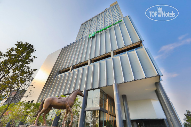Фото Holiday Inn & Suites Rayong City Centre