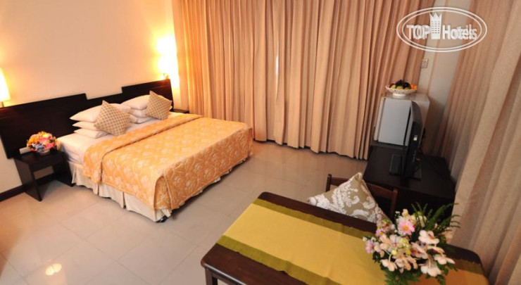 New photos from tourists Royal Orchid Park 3*