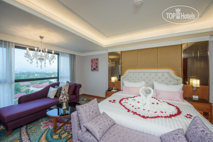 Hotel photo The Empress Premier Chiang Mai 5*