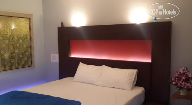 New photos from tourists At Airport Inn