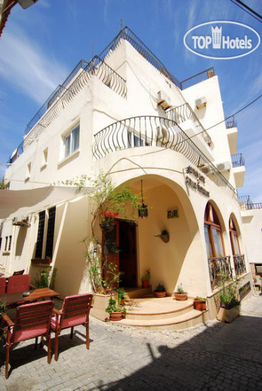 Hotelier's photos British Hotel 3*