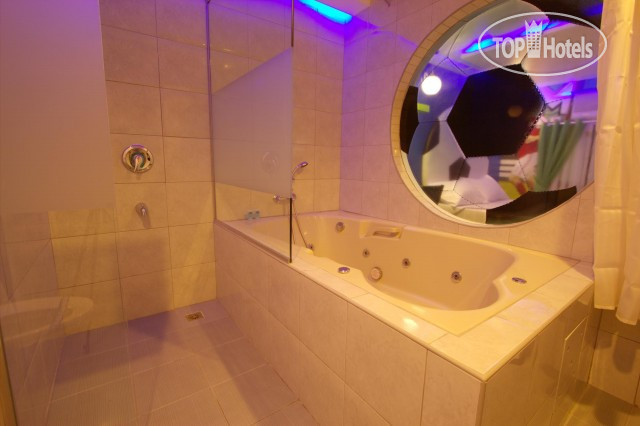 New photos from tourists Icon Hotel Macapagal 2*