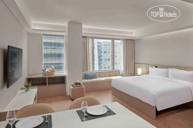 Новые добавленные фото туристов Lanson Place Mall Of Asia 4*