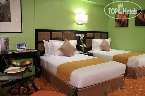 New photos from tourists Holiday Inn Clark 4*