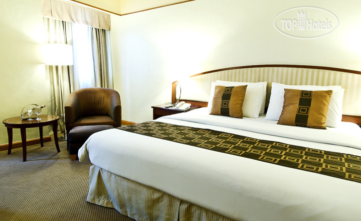 New photos from tourists Berjaya Makati Hotel 3*