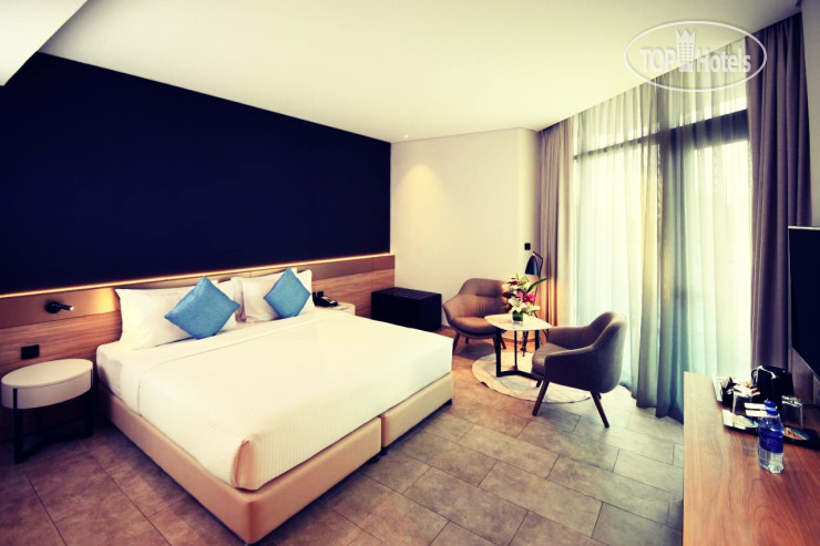 Photos Beach Walk Hotel