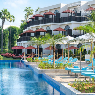 Photos JA Palm Tree Court