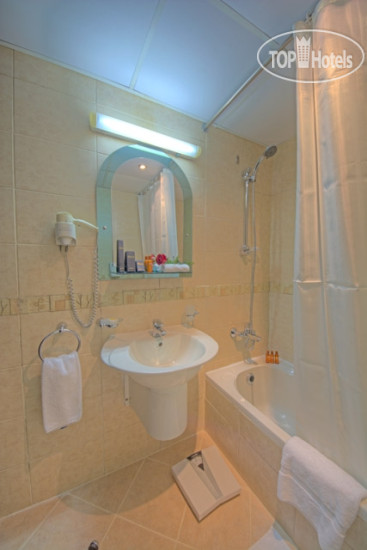 New photos from tourists Fortune Hotel APT