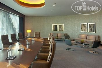 New photos from tourists Andaz Capital Gate Abu Dhabi 5*