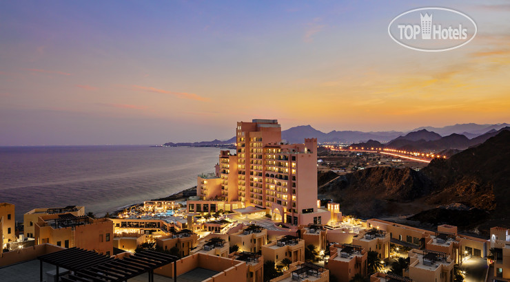 Hotelier's photos Fairmont Fujairah Beach Resort 5*