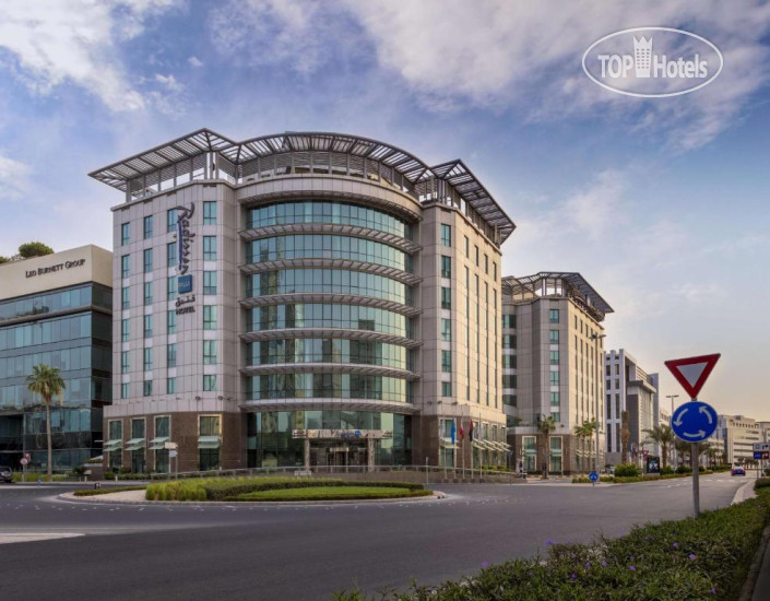 Hotelier's photos Radisson Blu Hotel Dubai Media City 4*