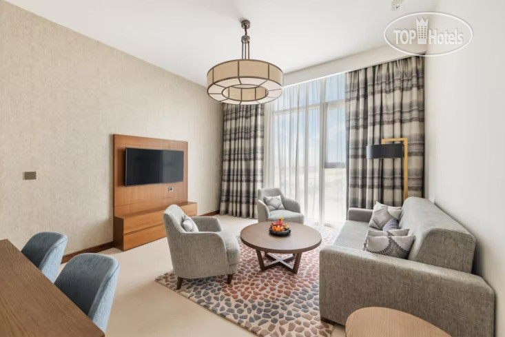 Hotelier's photos Staybridge Suites Dubai Al-Maktoum Airport 4*