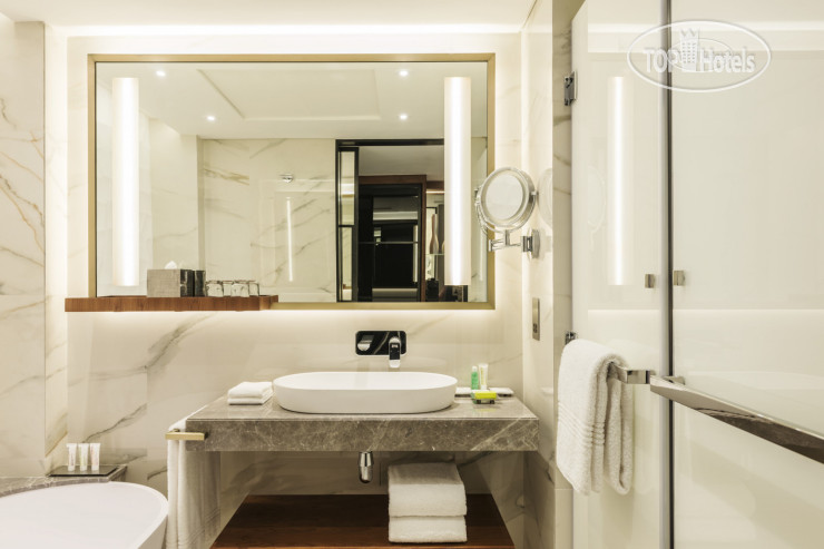 New photos from tourists Le Meridien Dubai Hotel & Conference Centre 5*