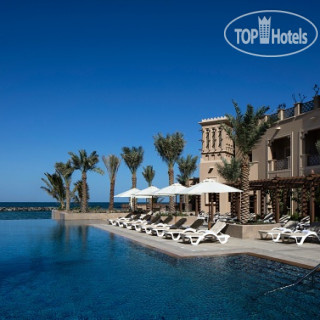 Sheraton Sharjah Beach Resort & Spa 5*