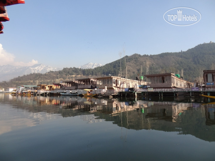 Photos R.I.E. Heritage Group Of Houseboats