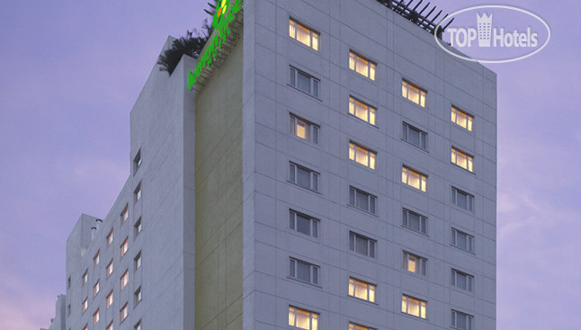 Hotel photo Lemon Tree Premier Ulsoor Lake Bengaluru 4*