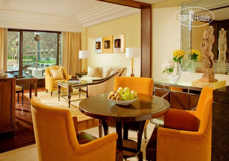 New photos from tourists The Leela Palace Chennai