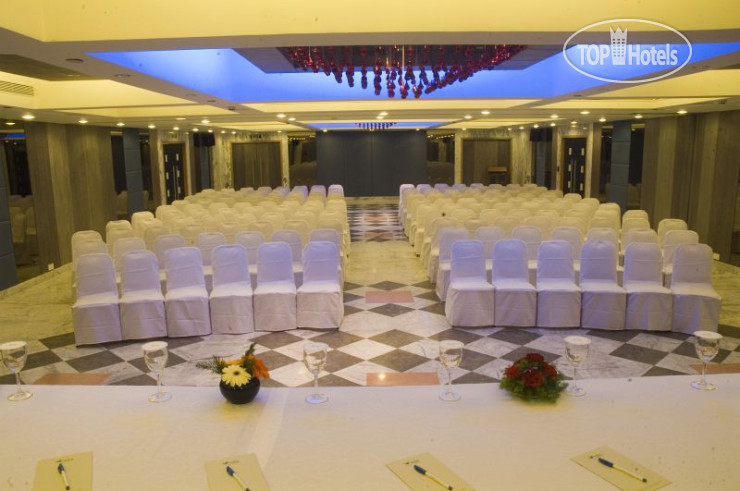 Photos Radha Regent