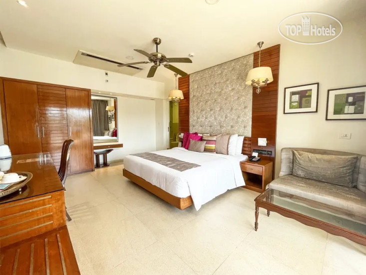 Hotelier's photos Acron Waterfront Resort 5*