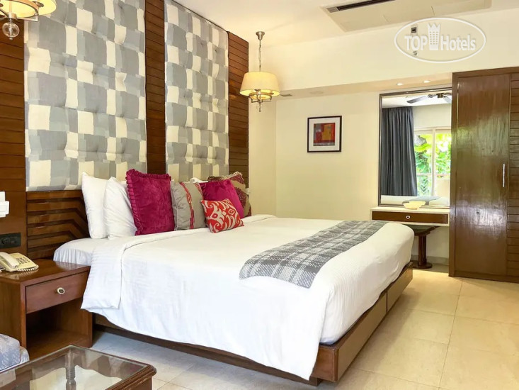 Фотографии отеля  Acron Waterfront Resort 5*