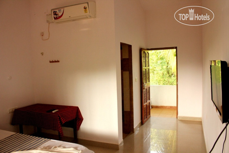 New photos from tourists Shankarz By the Sea Mandrem 2*