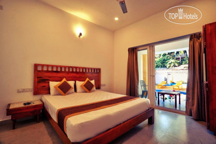 New photos from tourists Yellow House Calangute