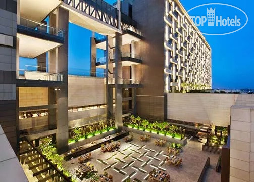 Hotel photo The Leela Ambience Convention Hotel Delhi 5*