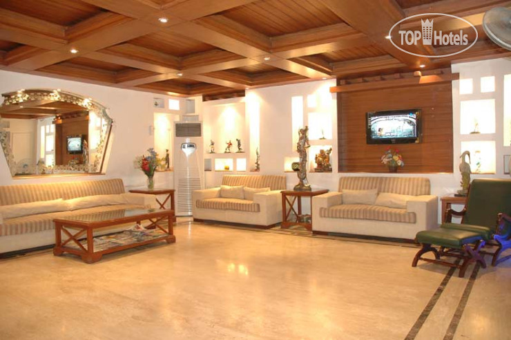 Hotelier's photos Emperor Palms 3*