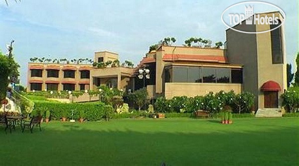 Hotelier's photos Claremont Hotel and Convention Centre 3*