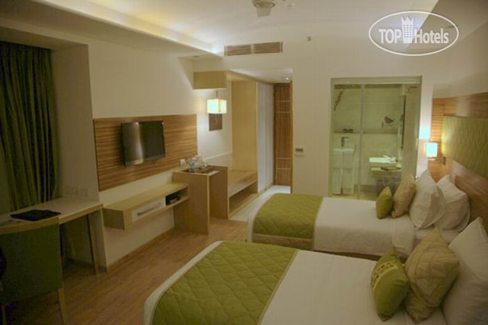 New photos from tourists Emblem Gurgaon 3*