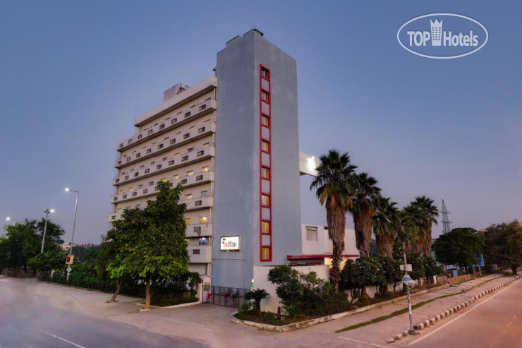 Hotel photo Red Fox Hotel 4*