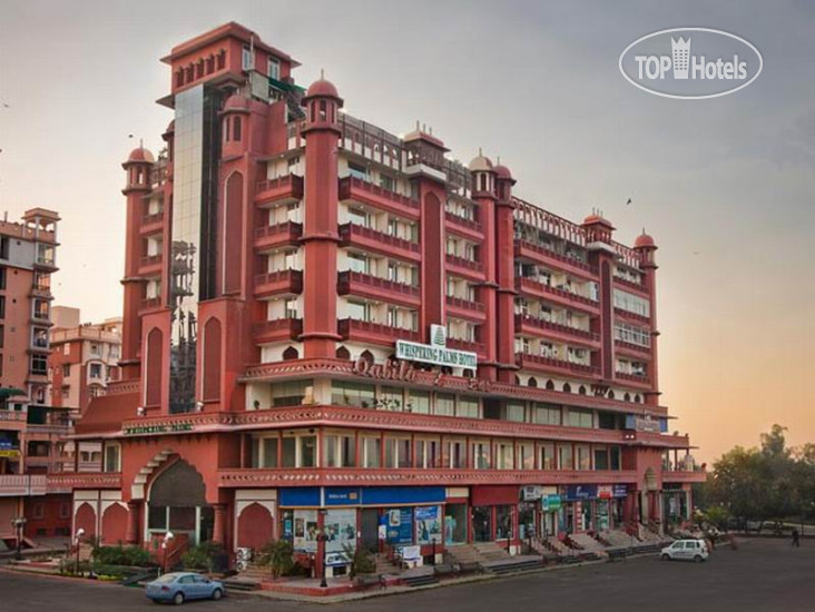 Hotel photo Whispering Palms 4*