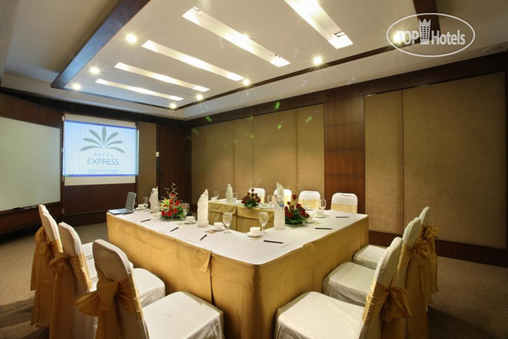 Hotel photo Express Towers 4*