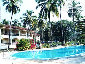 Hotelier's photos Carina Beach Resort 2*