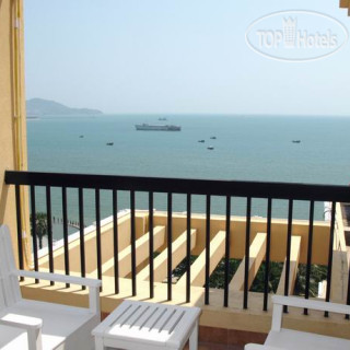 Sanya Golden Phoenix Sea View Hotel 4*