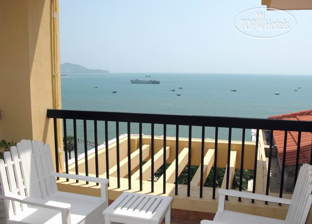 Sanya Golden Phoenix Sea View Hotel 4*