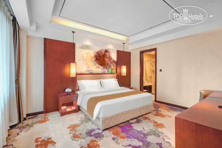 Фото Madison Hotel