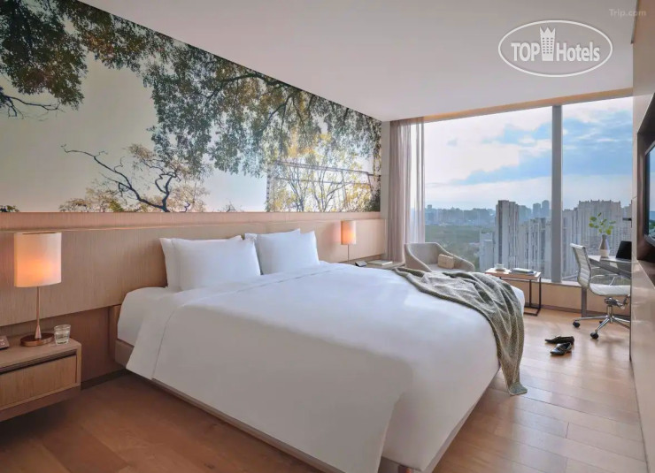 Фотографии отеля  East Beijing 5*