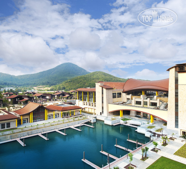 Hotelier's photos The St. Regis Sanya Yalong Bay Resort 5*