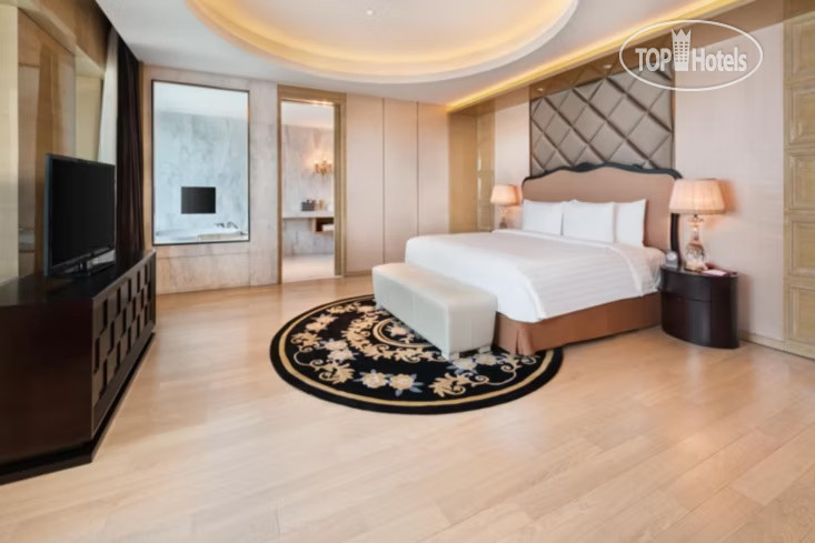 New photos from tourists Crowne Plaza Shanghai Noah Square 5*