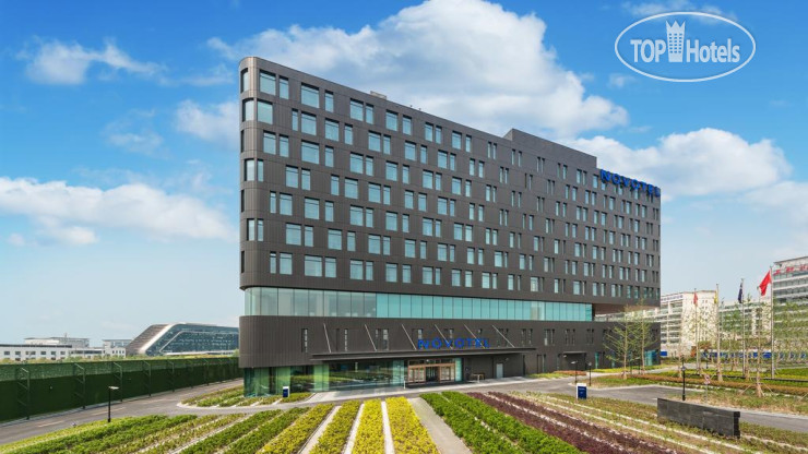 Hotelier's photos Novotel Shanghai Hongqiao 5*