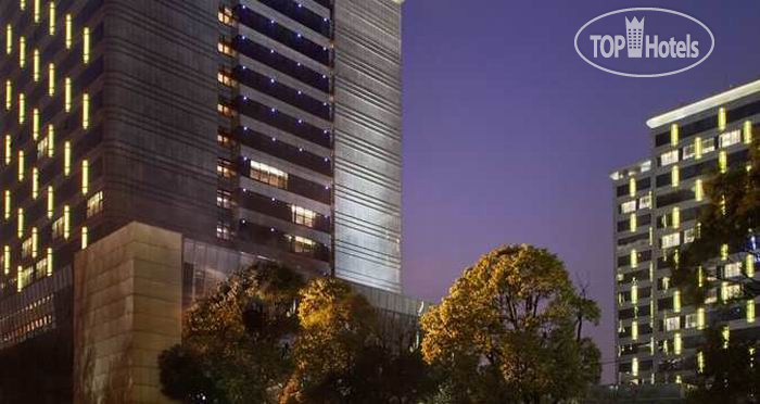 Hotelier's photos Hilton Shanghai Hongqiao 5*