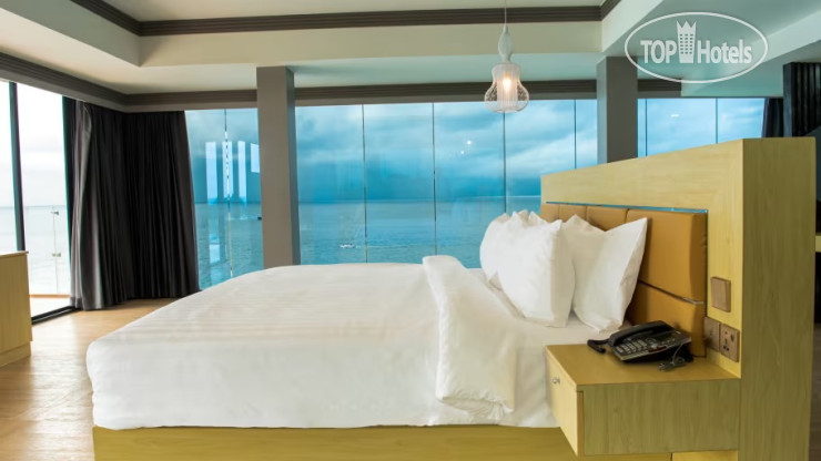 Hotel photo Clarks Exotica Kamadhoo Maldives 3*