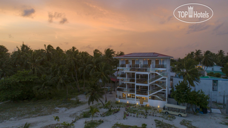Hotel photo Reef Edge Thulusdhoo 4*