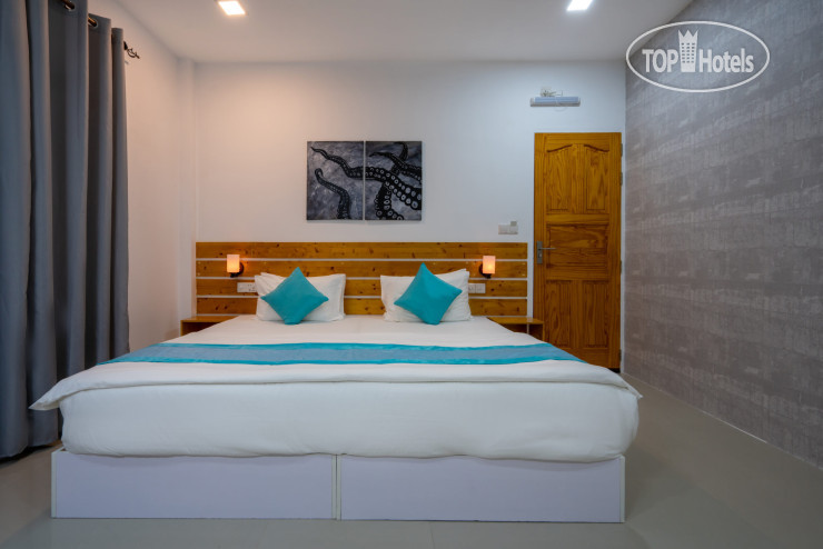 New photos from tourists Solunar Maldives Guest House