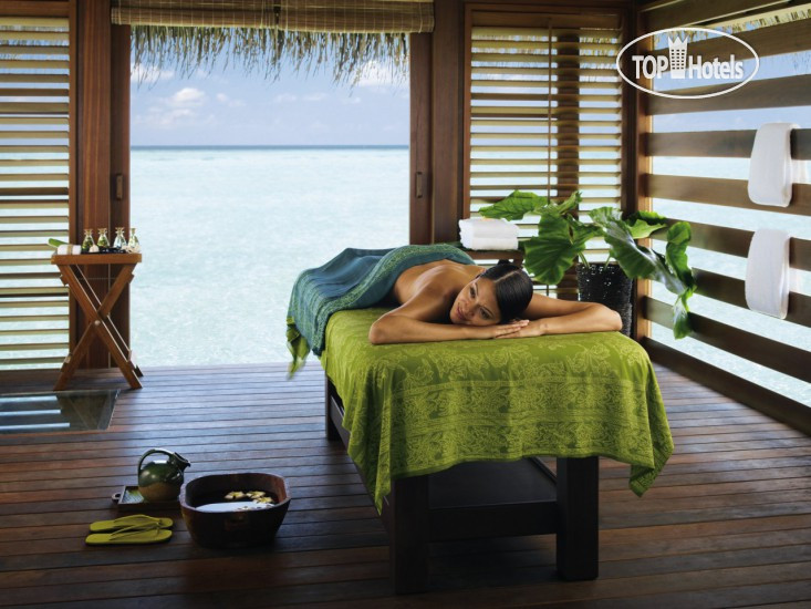 Hotelier's photos Four Seasons Resort at Kuda Huraa 5*