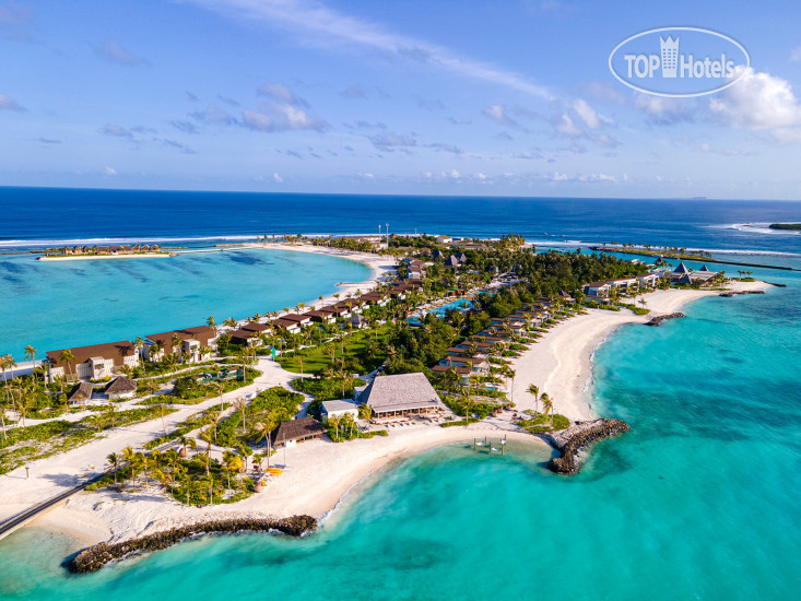 Hotelier's photos Kuda Villingili Resort Maldives 5*