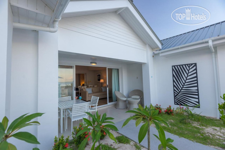 Фото Le Nautique Beachfront Apartments Mahe