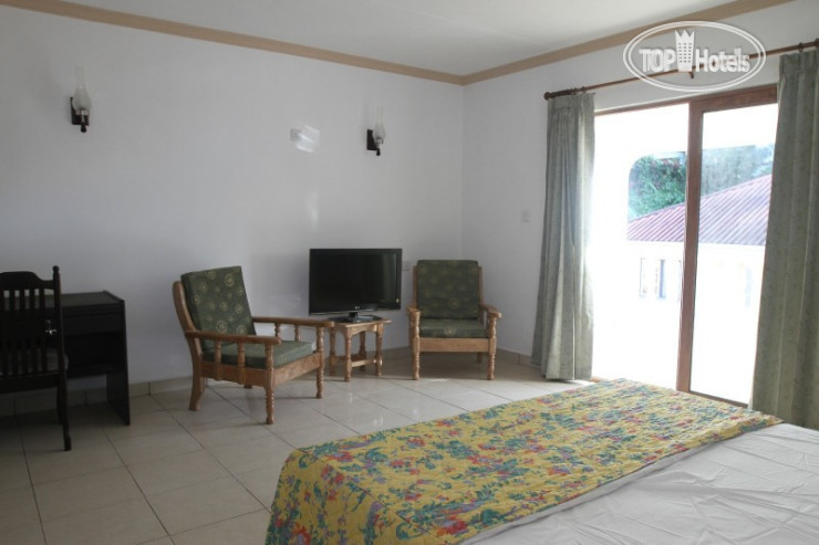 New photos from tourists Forest Lodge