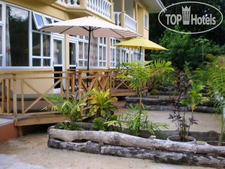 Hotel photo Reef Holidays Apartments 4*